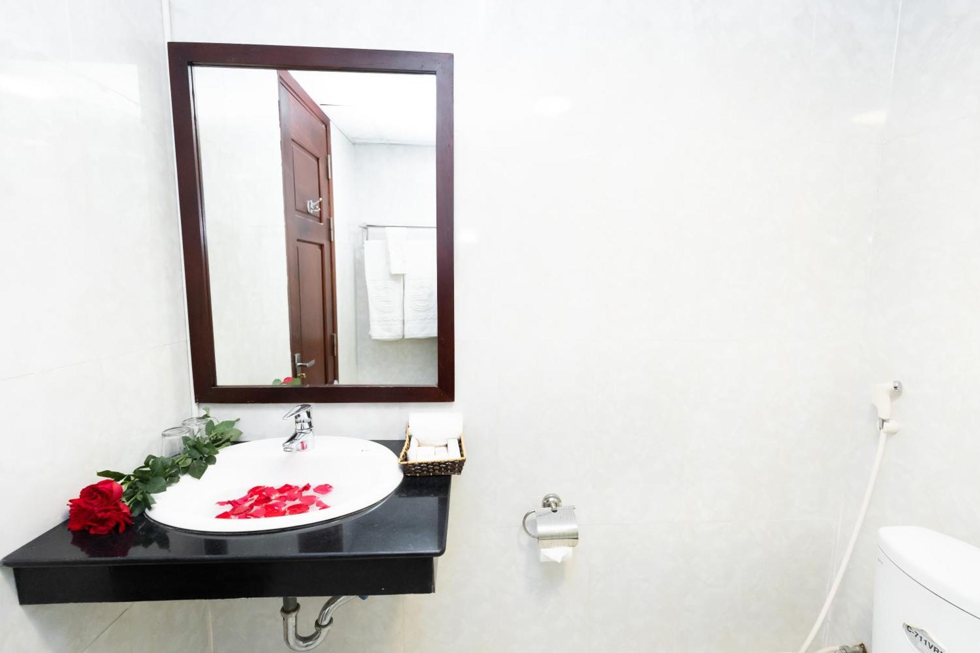 Golden Quang Tri Hotel Dong Ha Luaran gambar